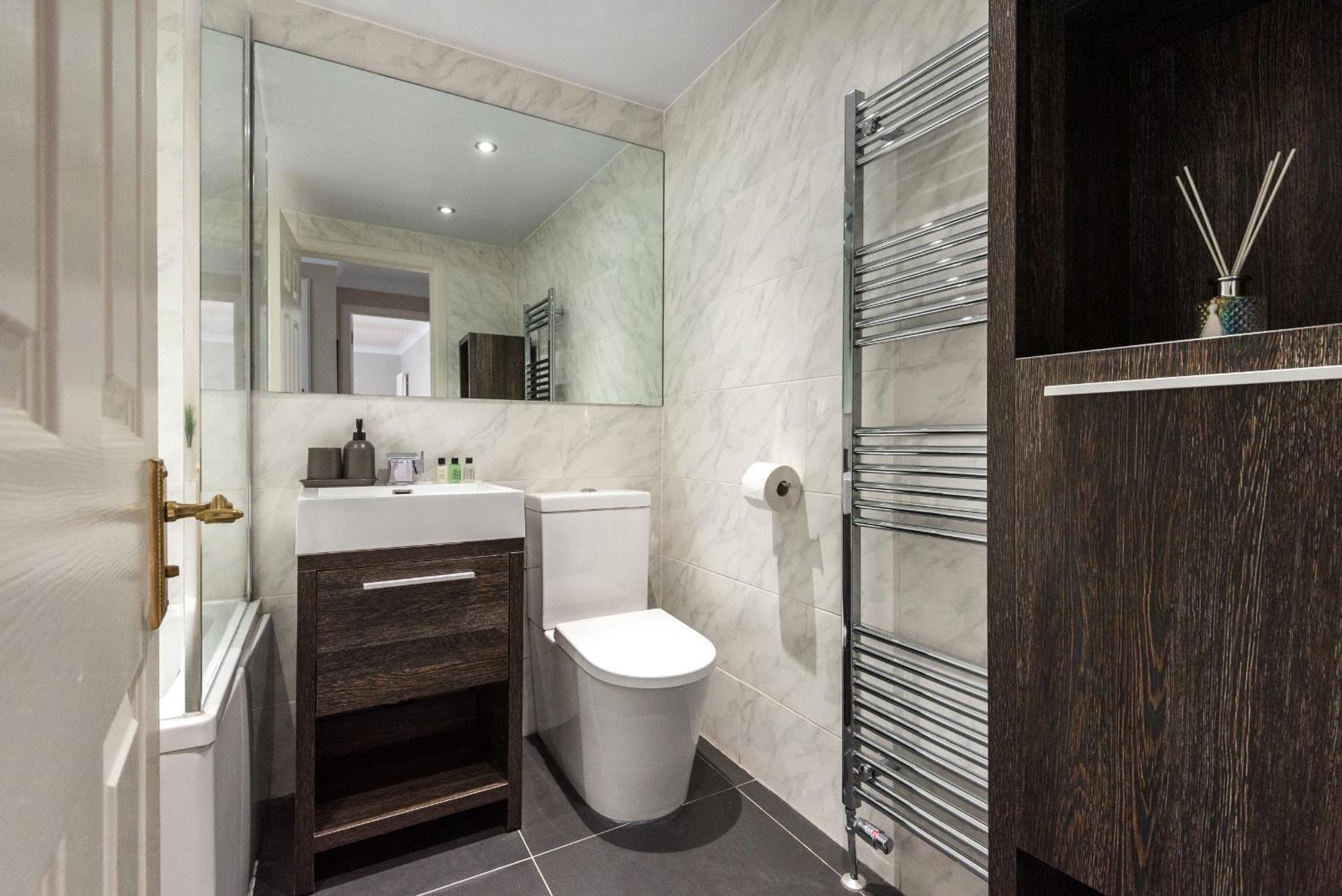 Cosy Roseburn Apartment, Edinburgh - 2 Bedrooms, Free Parking Extérieur photo